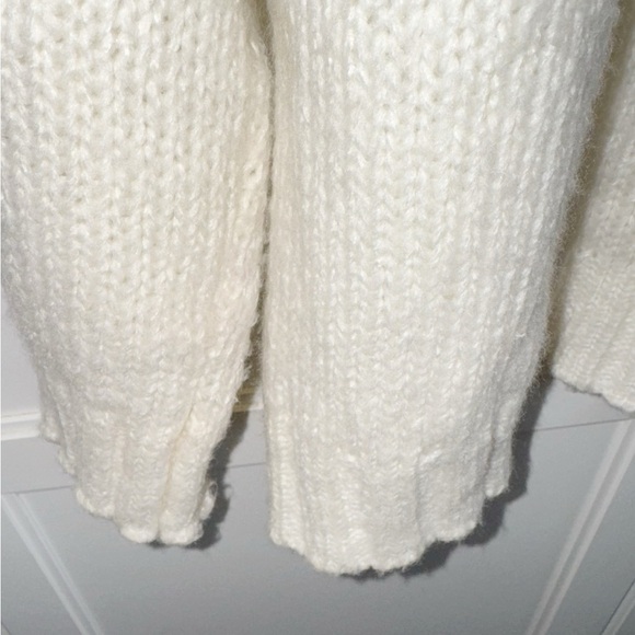 Wooden Ships Green CAMO STAR RAGLAN CREW White Sweater Sz M/L Mohair/Wool - Picture 8 of 12